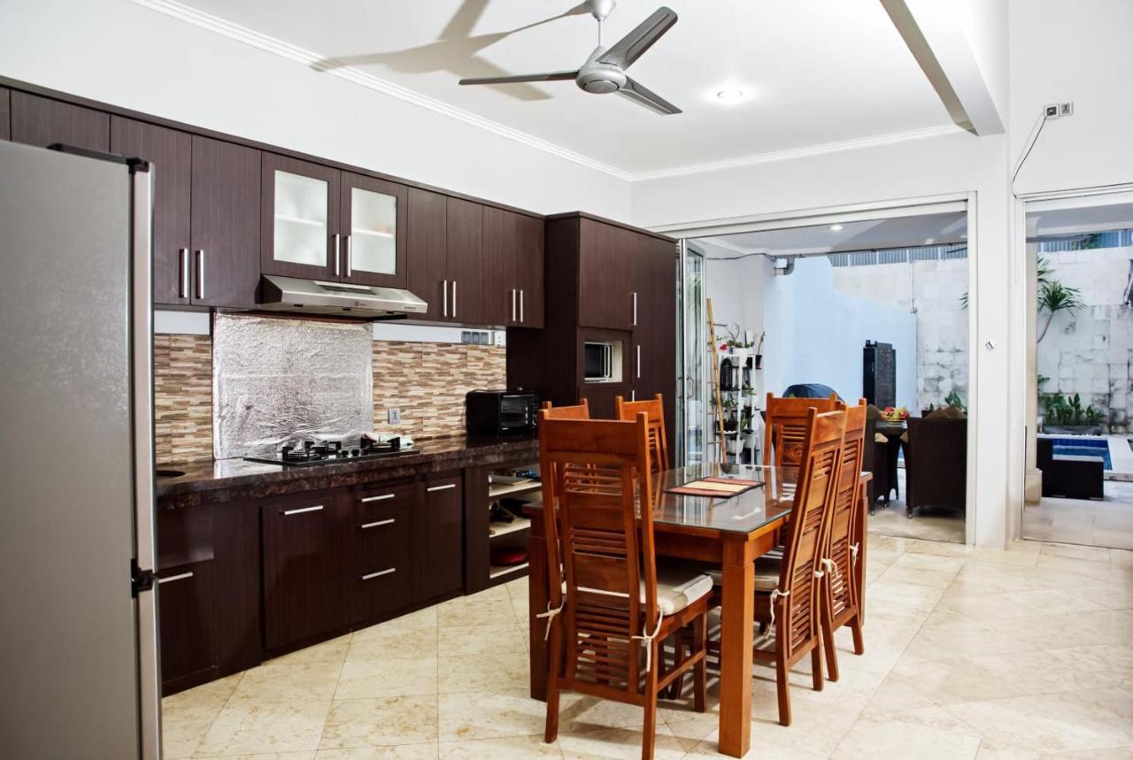 4 Bedroom Villa Kuta Regency B10 Esterno foto